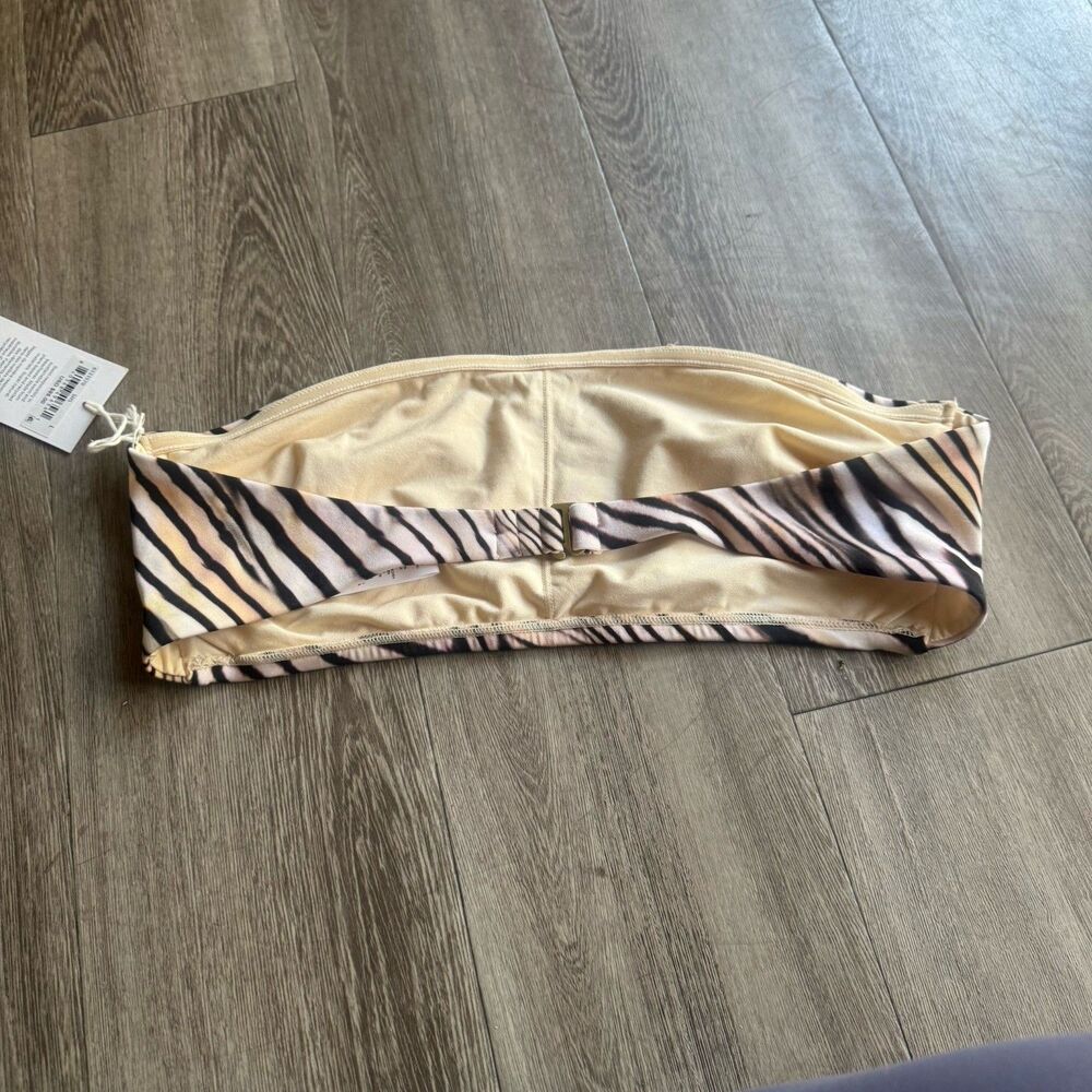 NWT Vitamin A Sz L Nala Bandeau Top Coast Animal Colorblock EcoLux Mob Wife Chic - Picture 7 of 13
